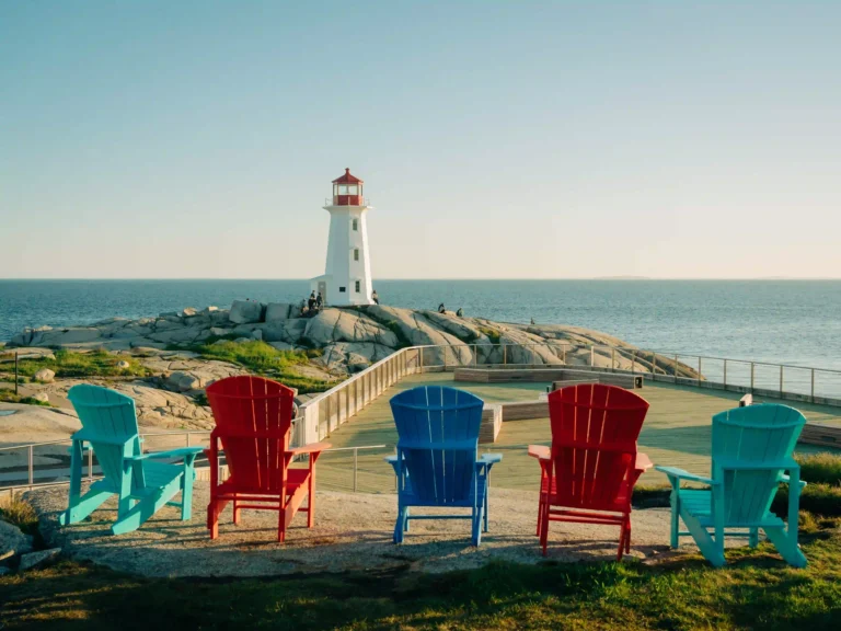 Halifax to Lunenburg Day Trip: Peggy’s Cove, Mahone Bay, and the South Shore