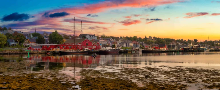 Lunenburg, Nova Scotia: What to Do on a First Visit
