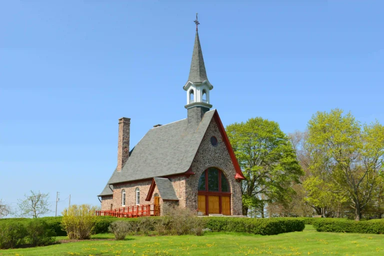 Wolfville, Nova Scotia: What to Do on a First Visit